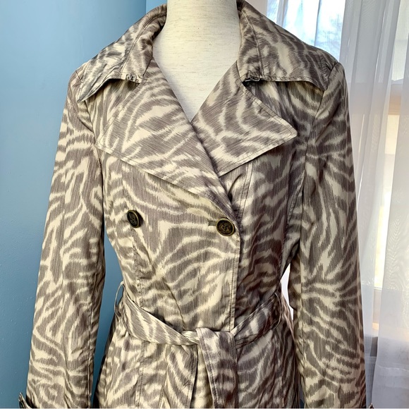 Calvin Klein Animal Print Trench Coat - Picture 2 of 8